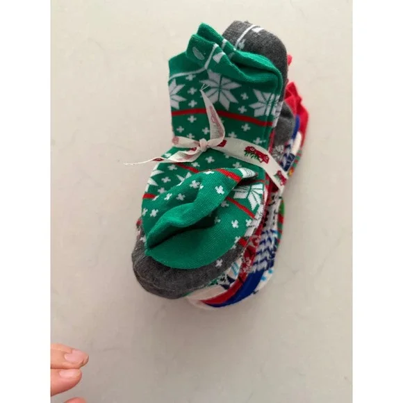 Holiday Christmas Ankle Socks Bundle Multi Color Fair‎ Isle Snowflake Patterns
