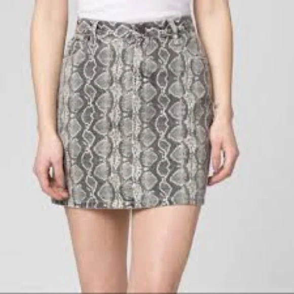 Blank NYC Gray Snake Print Mini Pencil Skirt
