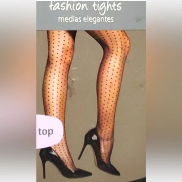 NIB Secret Treasures Black Scalloped Diamond Fashion Tights - Size 4