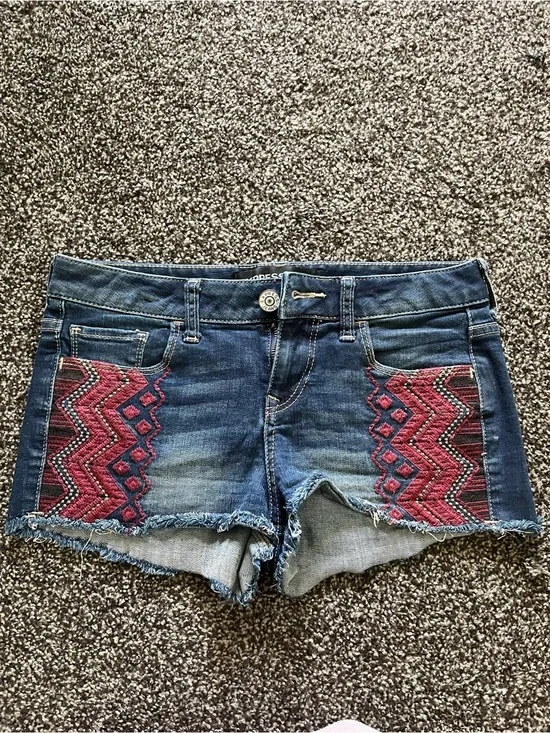 Denim Embroidered Women’s Shorts