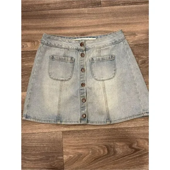 Brandy Melville Light Wash Denim Button-Front Mini Skirt Size 24