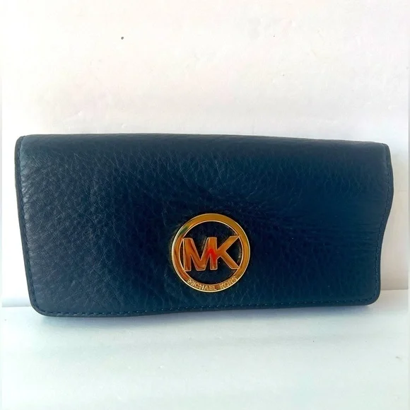 Michael Kors NWOT Fulton  Navy Pebble Leather Wallet