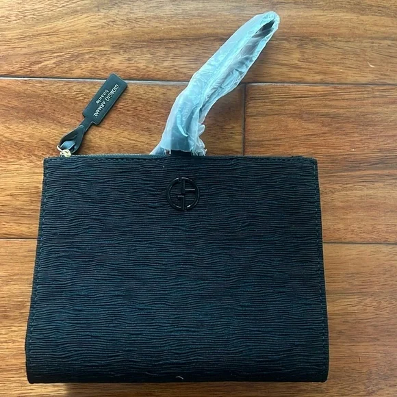 NWT Giorgio Armani Make-Up Bag in Black
