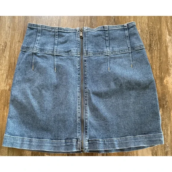 We The Free Denim Mini Skirt Front Zip Closure Womens Size 27 Free People