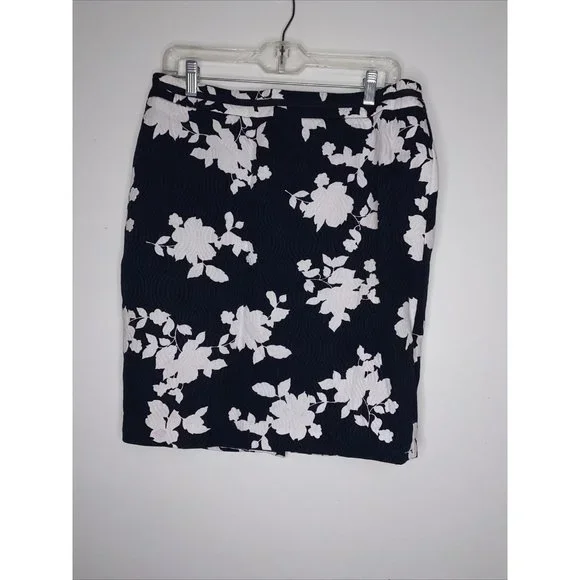 Talbots Blue White Floral Skirt Lined Size 12 Petite Straight Wiggle 21