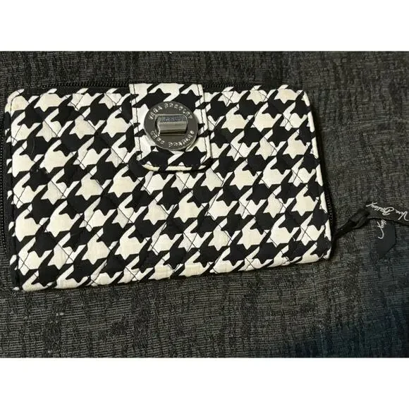 VERA BRADLEY MIDNIGHT HOUNDSTOOTH Turn Latch Wallet