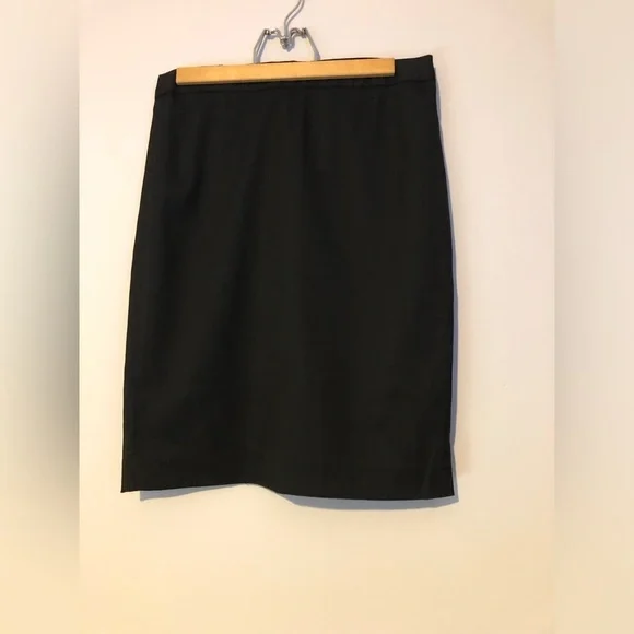 NWT Banana Republic Petite 4 Black Pencil Skirt