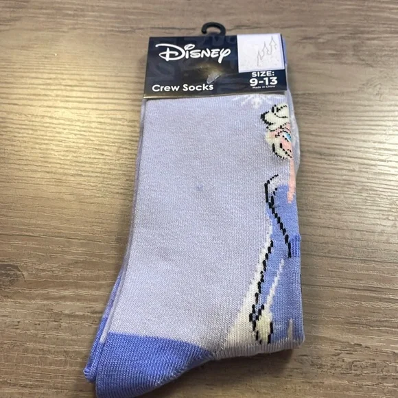 🏝️🎉Frozen Crew Socks