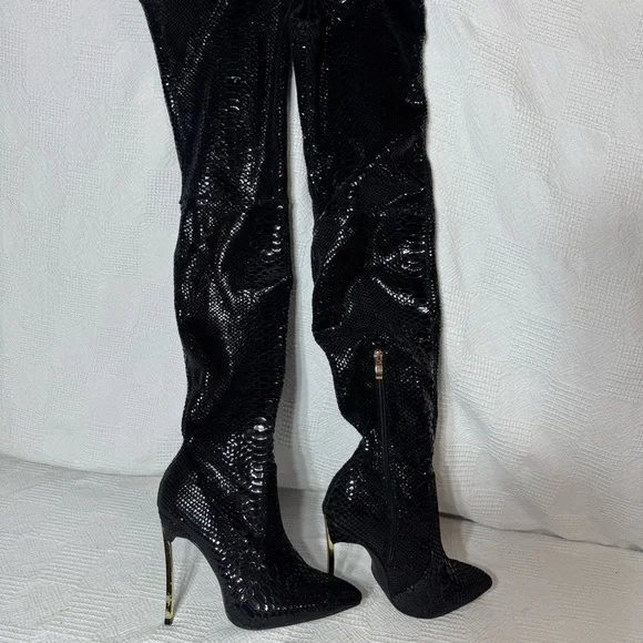 Rumbidzo Thigh High‎ Rare Faux Snakeskin Pointed Toe Stilettos Stretchy Boots 8