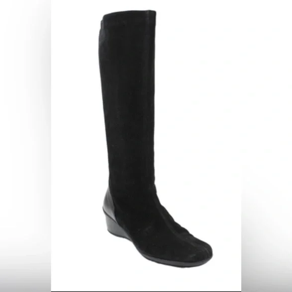 Aquatalia by Marvin K Women's 'Minnow' Black  Suede Wedge Knee Boots: Size 8.5 M