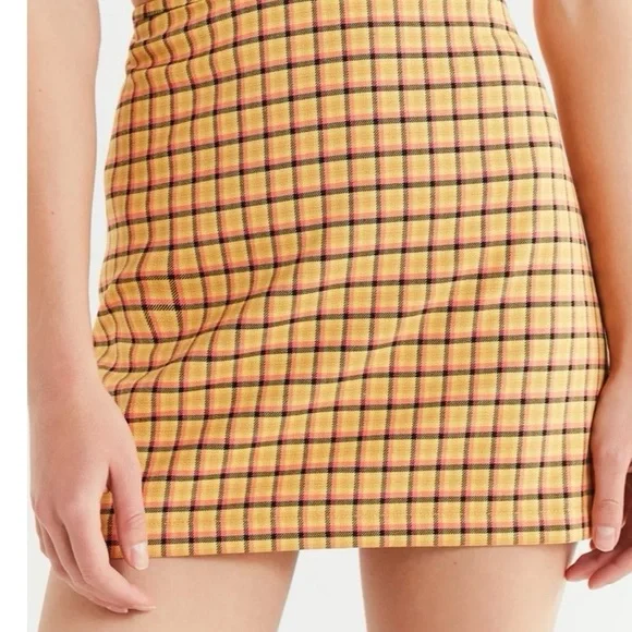 Urban Outfitters Mini Skirt, size Medium