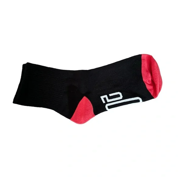 She Show red and black ankle socks. O/S. NWT