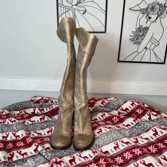 Frye Jane Light Tan Leather Boots
