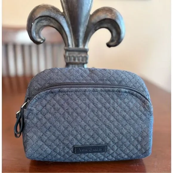 VERA BRADLEY - EUC Iconic Medium Cosmetic Bag/Travel Case in Blue/Grey Denim