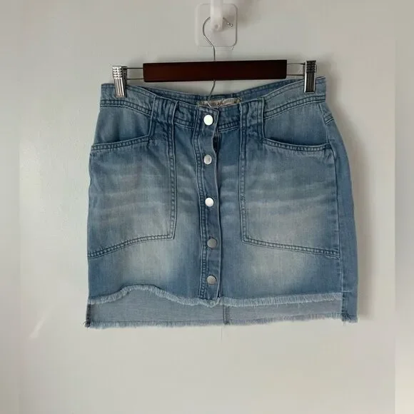 Chelsea & Violet Denim Skirt Womens Size 27 Jean Mini Button Up Fringe Raw Hem
