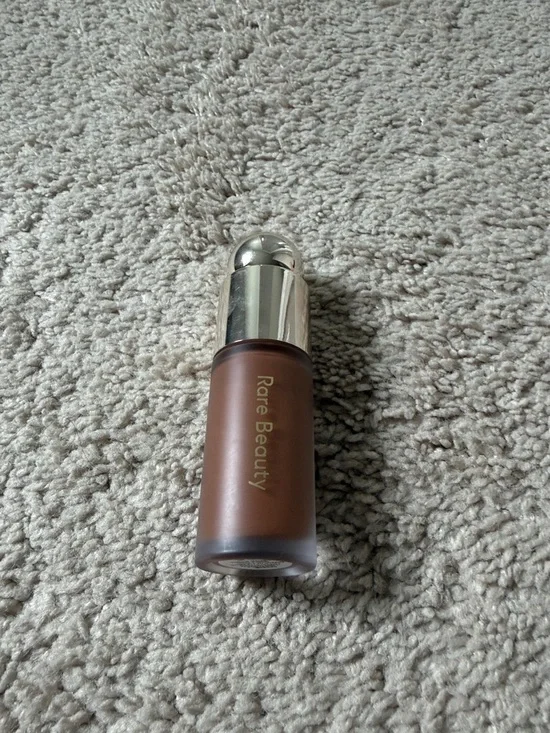 Rare Beauty Liquid Contour— Serene