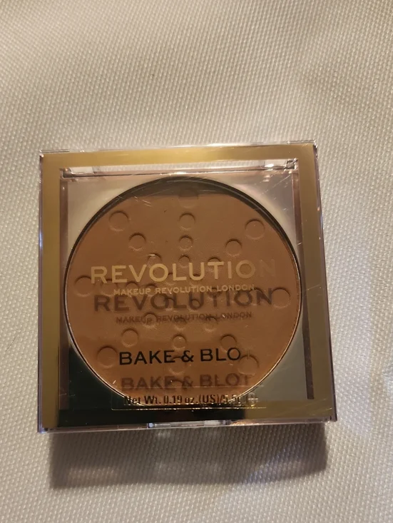 Revolution Bake & Blot Pressed Powder - Deep Dark