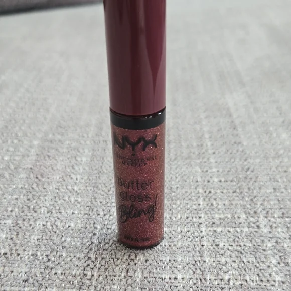 NYX Brown Lip Balm Gloss Hydrating Shine‎