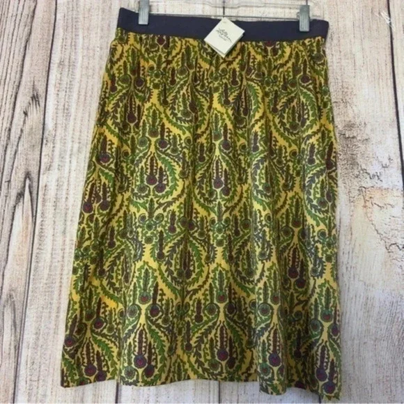 L.L bean Womens Silk Skirt size 4