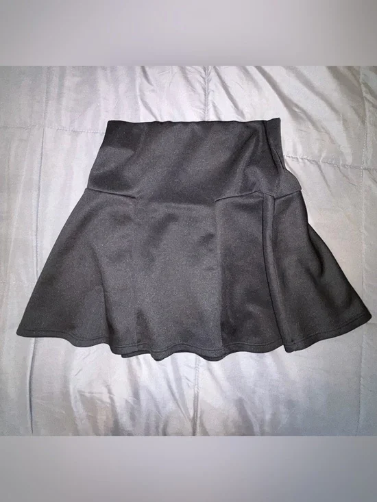 Charlotte Russe Black High Waist Flared Skater Skirt Size Small