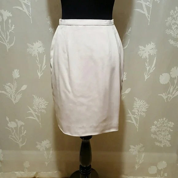 Dana Bachman Lavender Skirt 4P