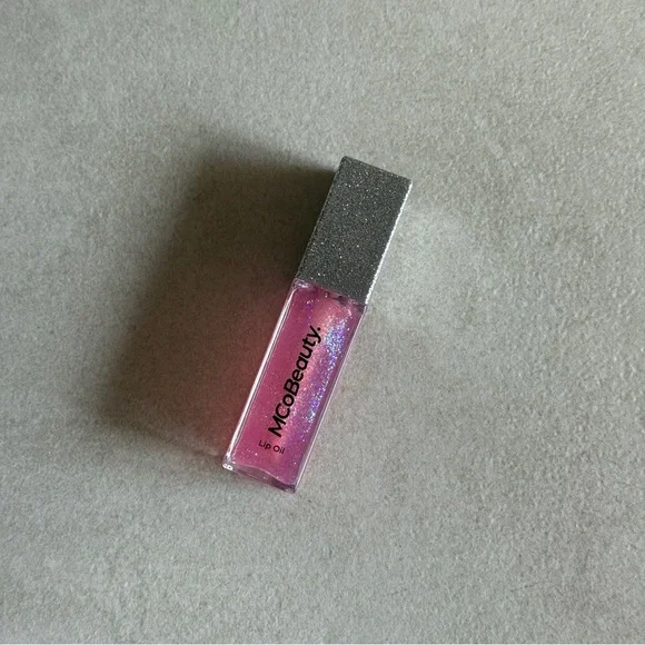 MCoBeauty Lip Oil in Birthday Cake – Glitter Pink High Shine