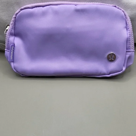 Lululemon Everywhere Belt Bag in Lavender Lululemon NWT OSFM