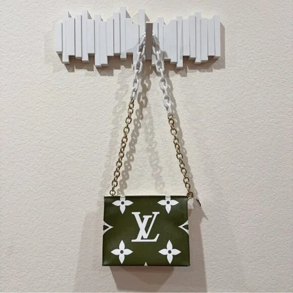 Authentic Louis Vuitton Toiletry Pouch 26 Monogram Giant Khaki Green White
