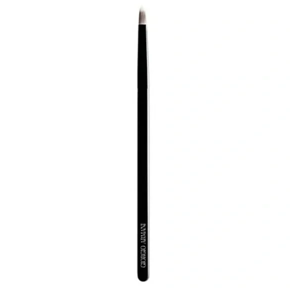 Giorgio Armani Maestro Spot Concealer Brush 7