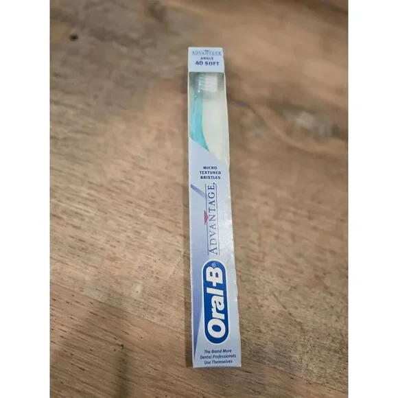 90's Vintage Oral B Toothbrush‎  Advantage Angle 40 SOFT Micro Textured  Dentist