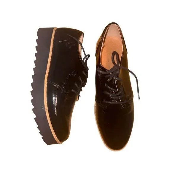 Chinese Laundry Kiss Patent Oxford Shoes
