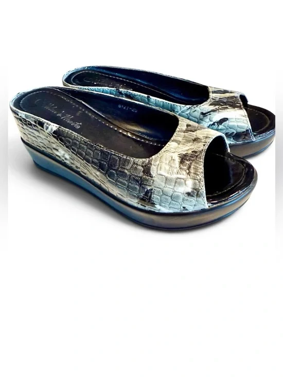 Helen’s Heart Black Platform Wedges