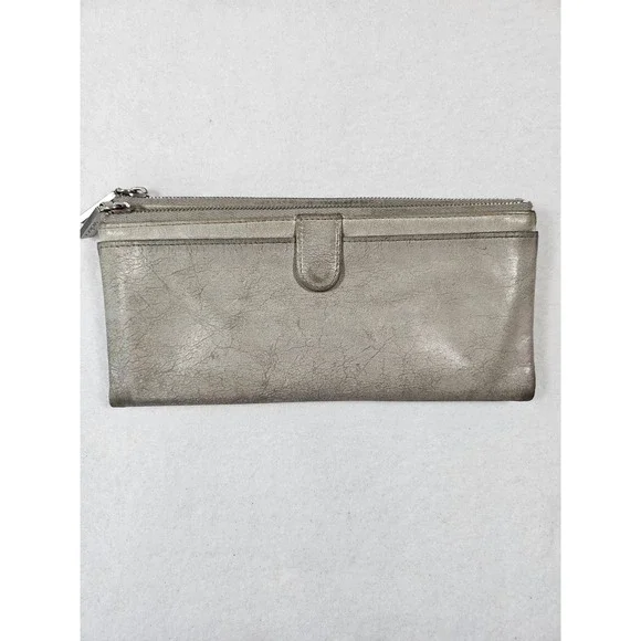 Hobo International Distressed Grey Leather Zip Clutch Wallet Geometric lining