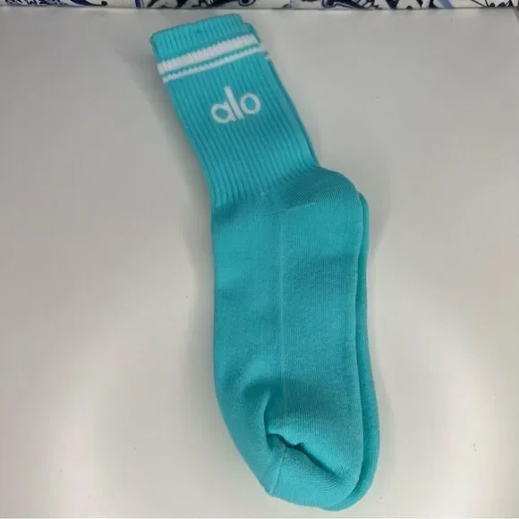 Unisex Half-Crew Throwback Sock Tiffany blue and white new never used