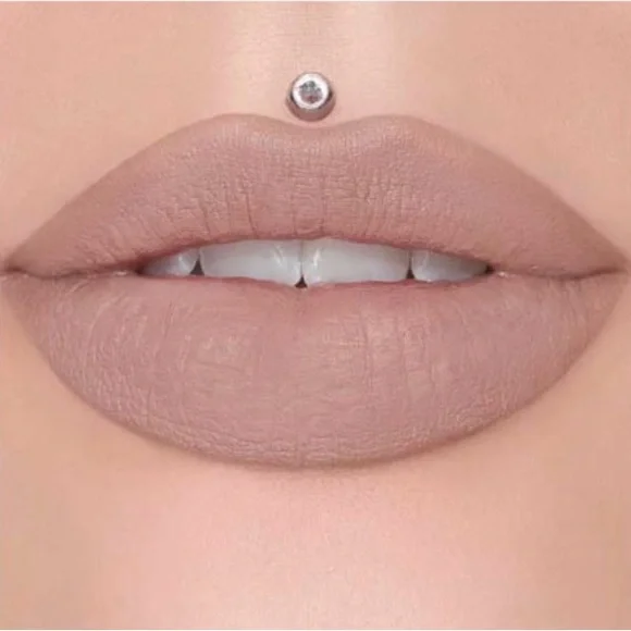 Jeffree Star CELEBRITY SKIN Supreme Gloss Nude Lipstick
