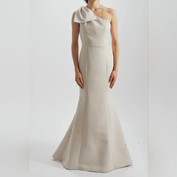 Amsale Cream One-Shoulder Dress