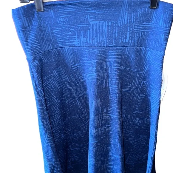 Lularoe large blue Azure skirt with basket weave‎ pattern. NWT