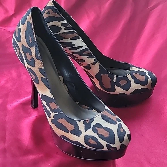 MEOWWW 🔥HOT OPTIONS sz 11 OCELOT platform stiletto SEXY AF