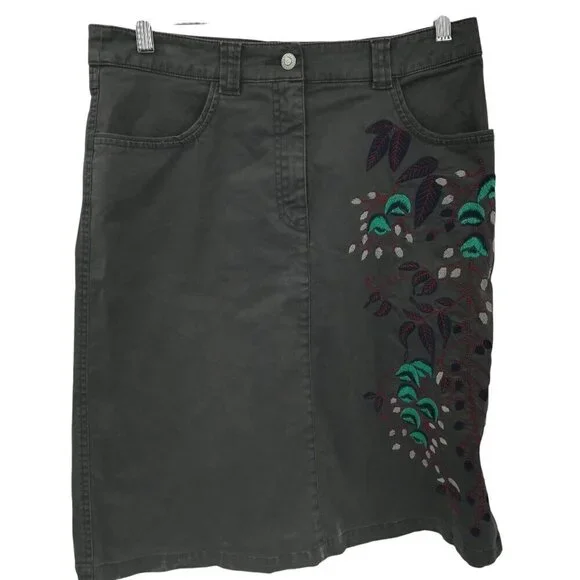 Oilily Gray Embroidered Knee Length Boho Skirt Size 38 US 8 Floral Stretch Chino