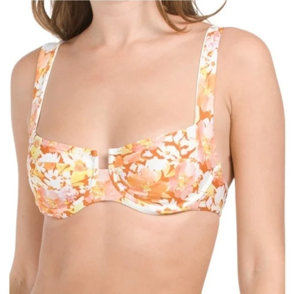 L Space Camellia Top Size Small White Carnations