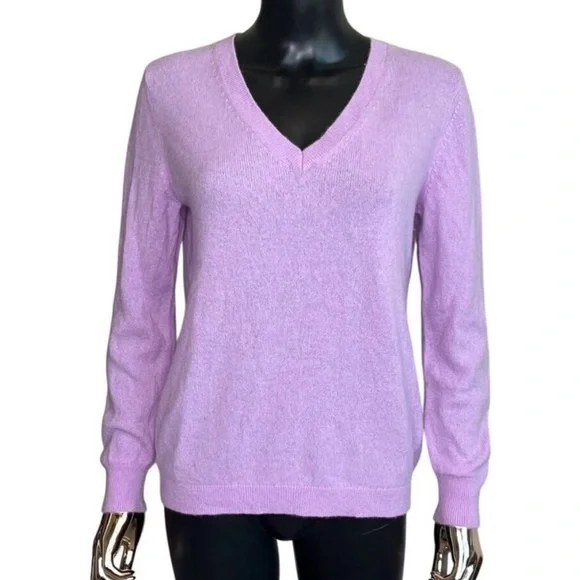 Nordstrom 100% Cashmere Lavender V-Neck Sweater Medium