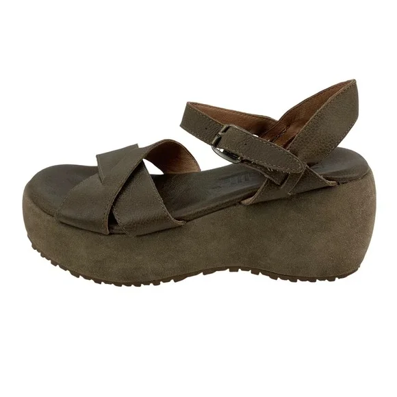Gee Wawa Platform Wedge Sandals Womens 8.5 Olive Brown Leather Suede
