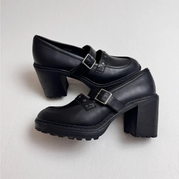 Report Dahlia Black Lug Chunky Block Heel Loafer Shoes Size 9.5 Buckle Details