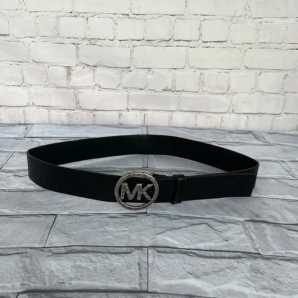 Michael Michael Kors black leather MK front logo belt size medium 6