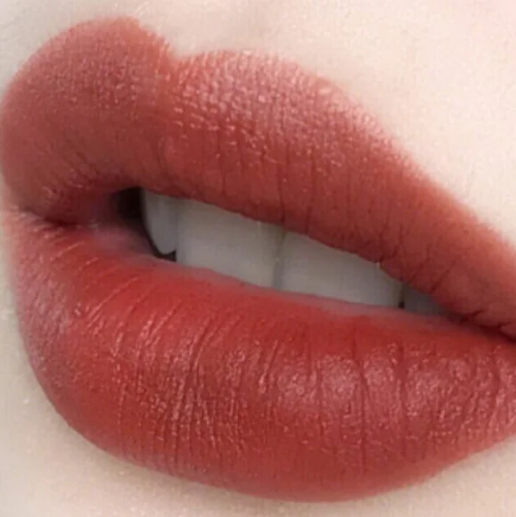 🧚‍♀️DUBONNET Mac Cosmetics MINI Amplified Creme Lipstick NWT