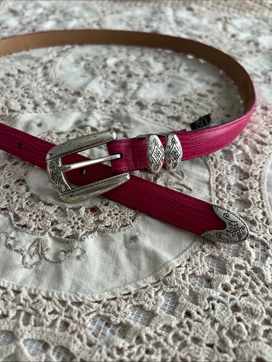 VTG BRIGHTON PINK dainty genuine leather belt size large vintage size