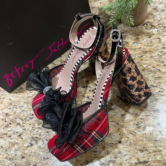 Betsey Johnson Palloma Red Plaid Platform Leopard Rhinestone Block Sandals 8.5