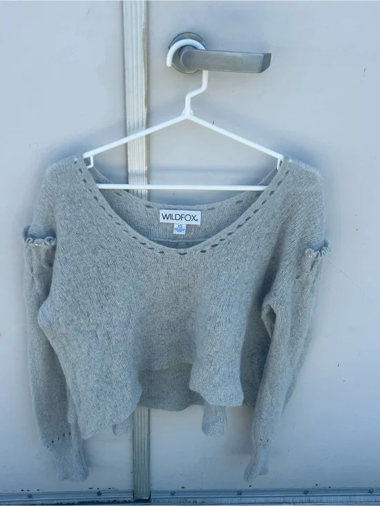 Wildfox Soft Light Gray V-Neck Knit Sweater