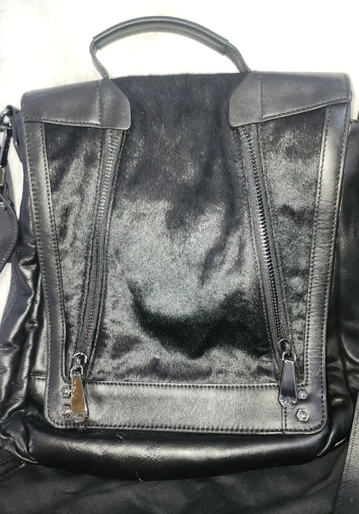Kenneth Cole Black Leather Crossbody Shoulder Bag w/ Zippers
