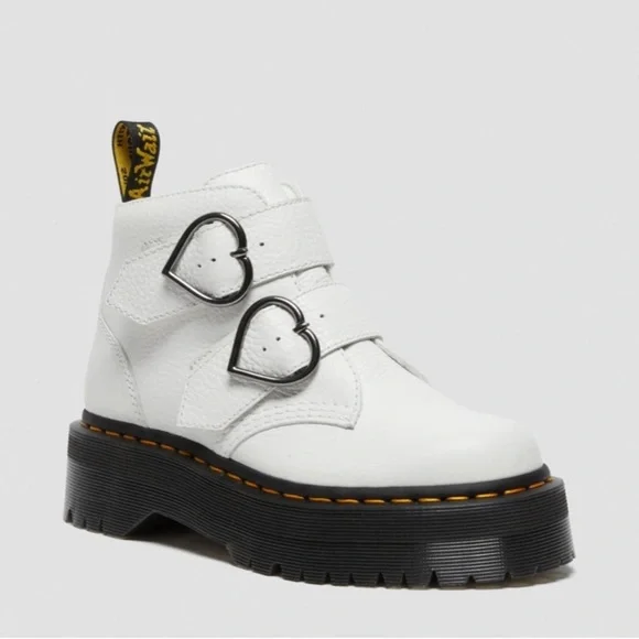 NEW DR MARTENS DEVON HEART LEATHER PLATFORM BOOTS